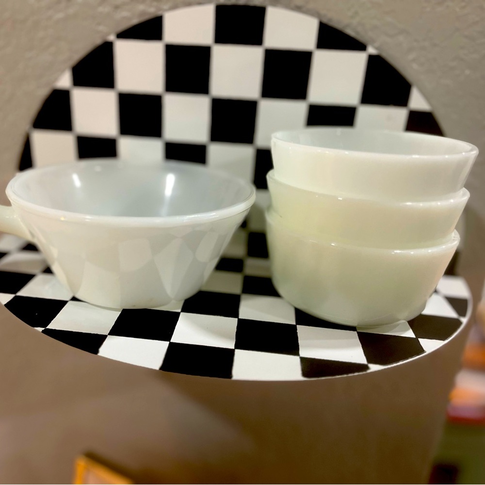 anchor milk glass bowls